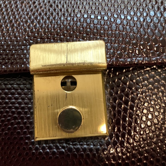 🌷Rare Vintage Alligator Leather clutch🔥 - Picture 2 of 10